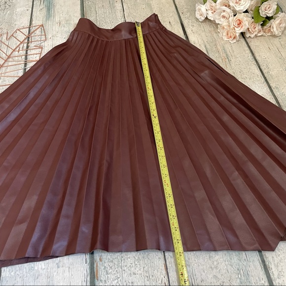 Zara XS brown faux leather pleated skirt high waisted Asymmetric hem Zipper - Picture 8 of 11